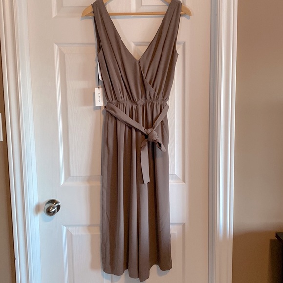 Babaton Maximillian Jumpsuit - Picture 1 of 8